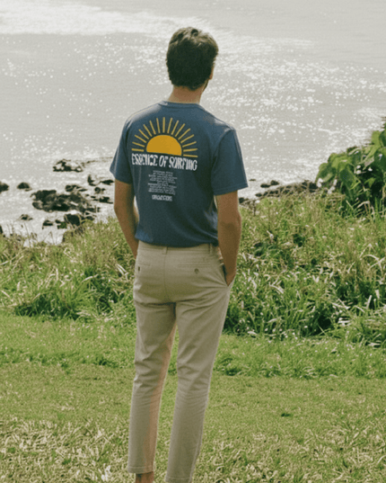 Camiseta Essence of Surfing