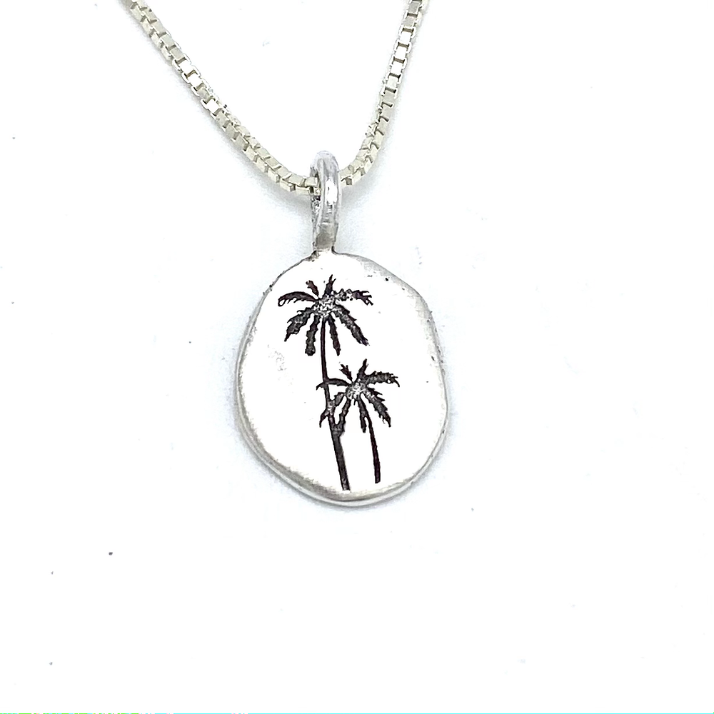 AMONG PALM TREES NECKLACE